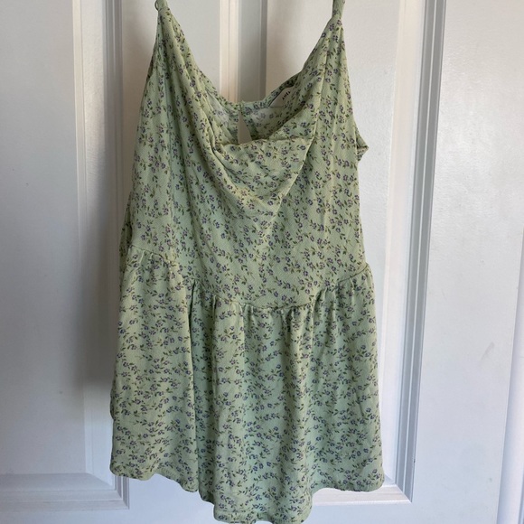 American Eagle top never worn before - Picture 1 of 2